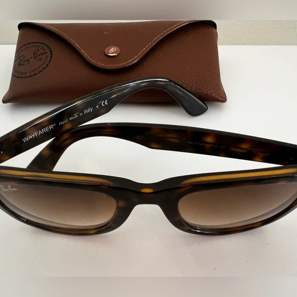 Rayban wayfarer sunglasses tortoiseshell with ombre lenses. Great condition. - Picture 4 of 4